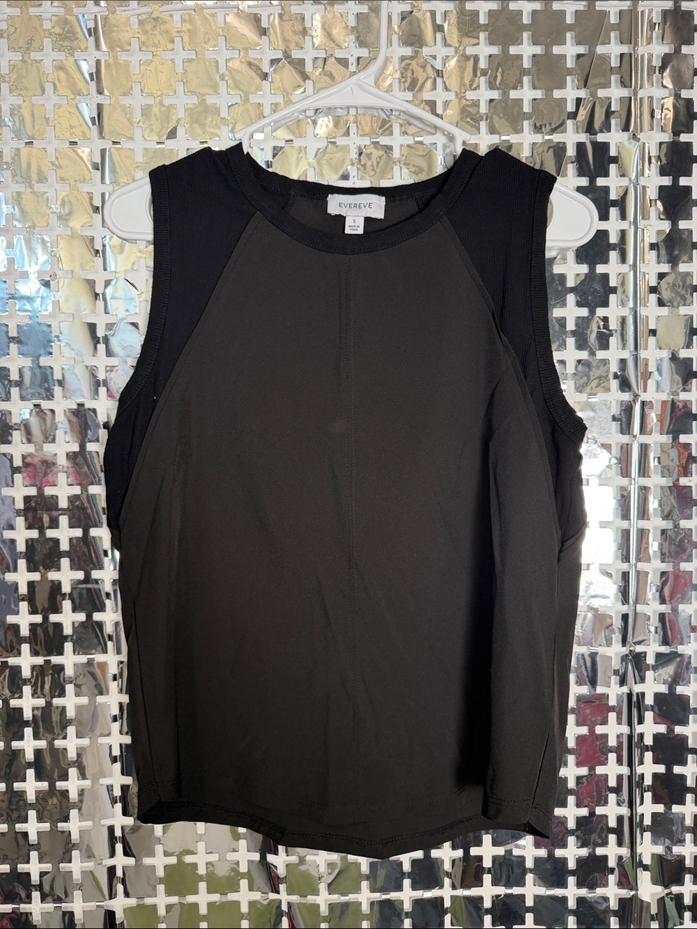 Evereve Black Sleeveless Athletic Tank Top